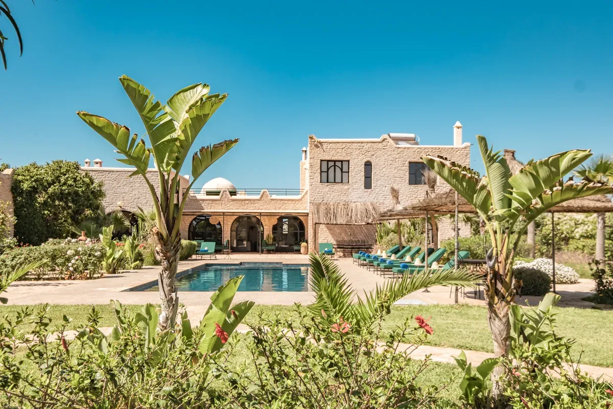 Décoration marocaine chaleureuse dans le riad