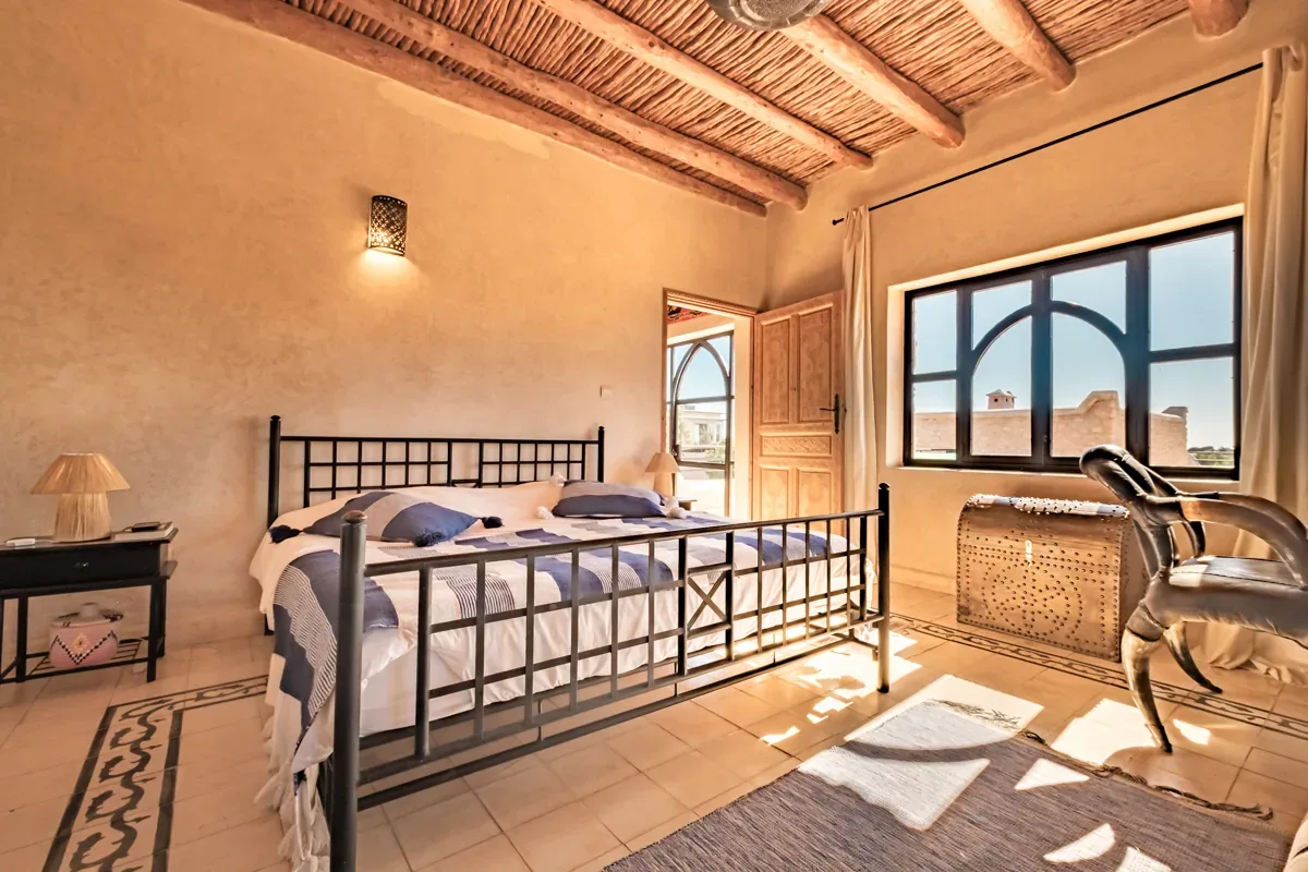 Chambre apaisante pour séminaire wellness à Essaouira