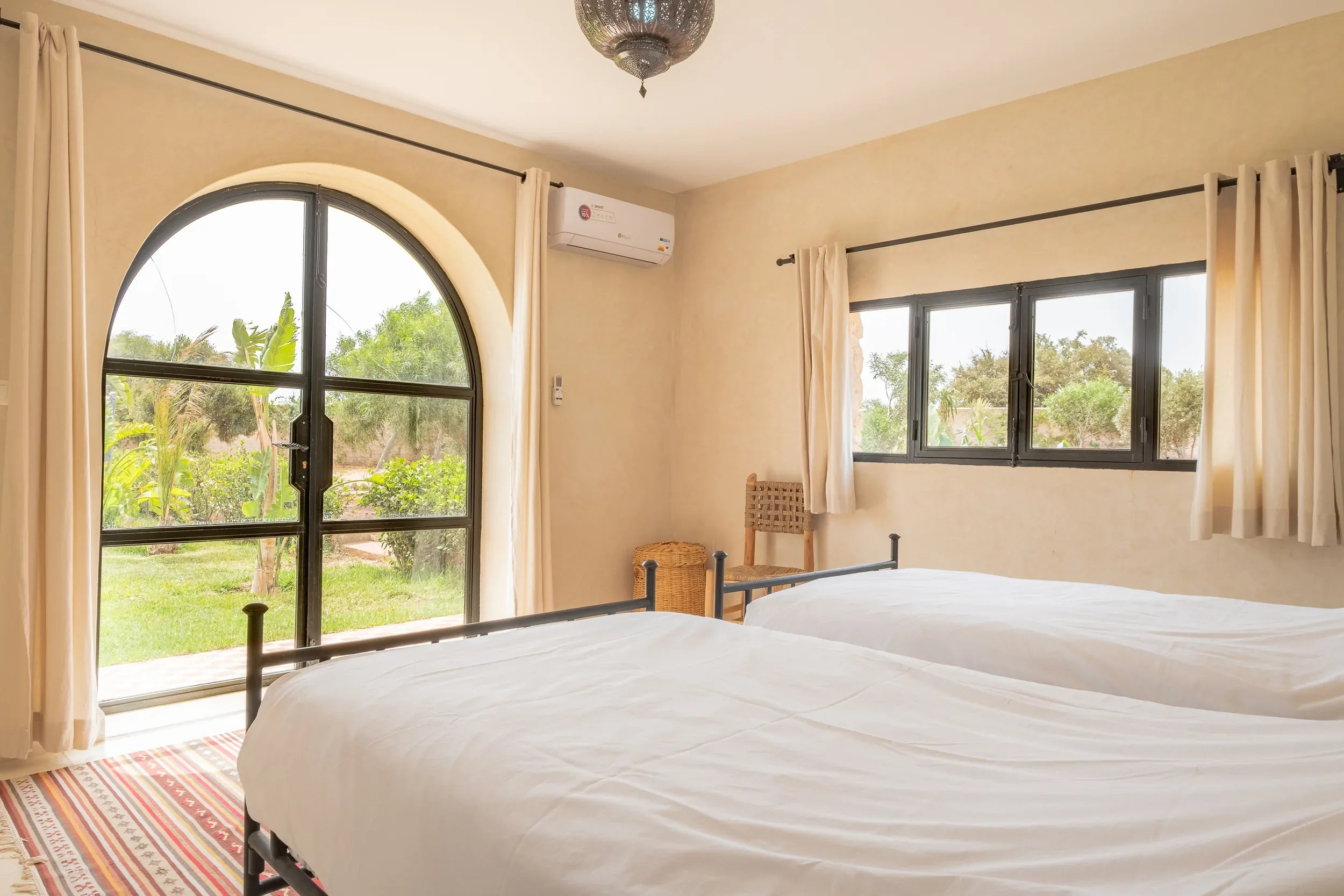 Espace pool house pour vos repas à la villa