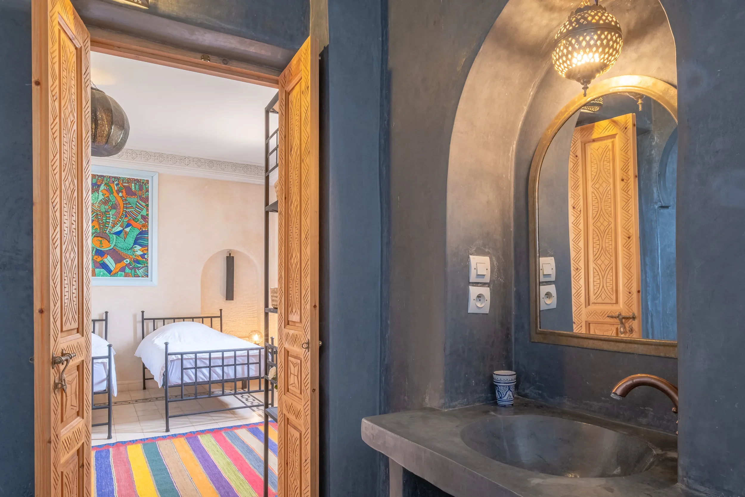 Salon du rez-de-chaussée pour séjour en villa privée à Essaouira